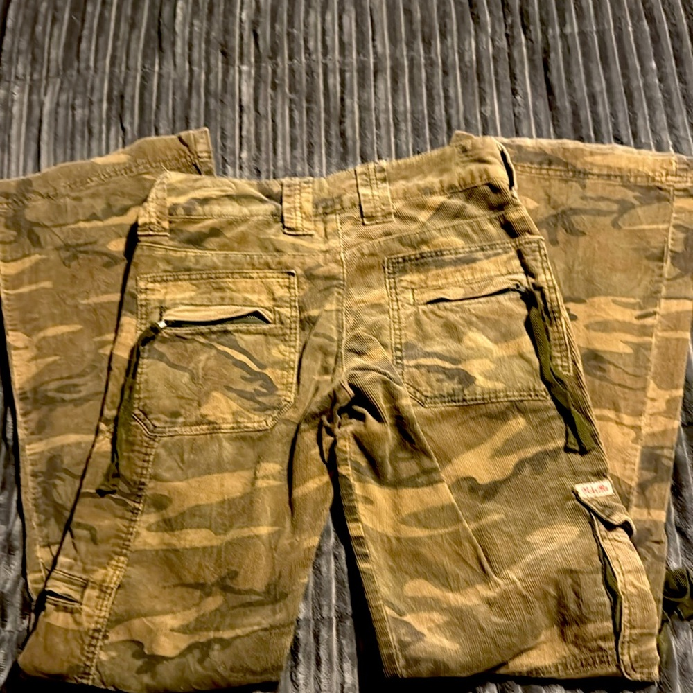 “Miss Me” corduroy camouflage, utility pants size S/26 waist 9” H leg 11” W - Picture 5 of 8